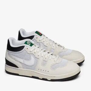 Nike Social status attack summit sneakers